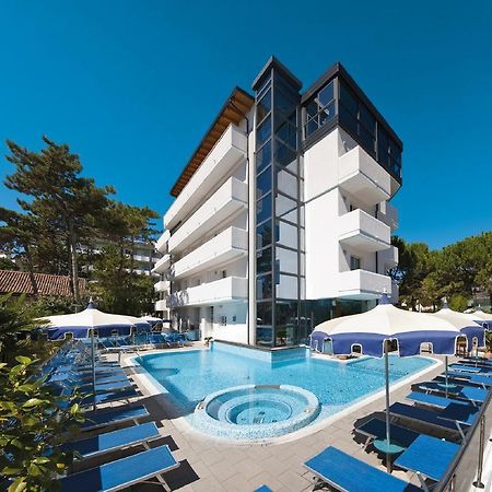 Hotel Bellevue Lignano Sabbiadoro Exterior photo