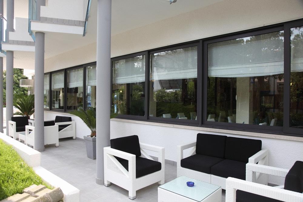 Hotel Bellevue Lignano Sabbiadoro Exterior photo